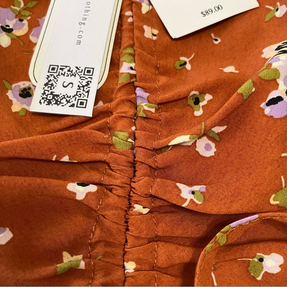 Sanctuary NWT Brown Small Floral Crop Top, Puff Sleeves - Picture 5 of 15